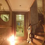 Hotel Grand Asiyan 4*