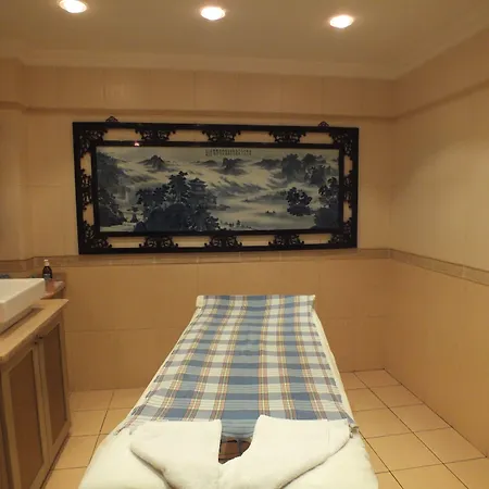 Hotell Grand Asiyan 4*