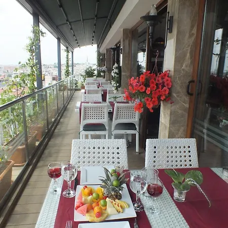 Grand Asiyan Hotell